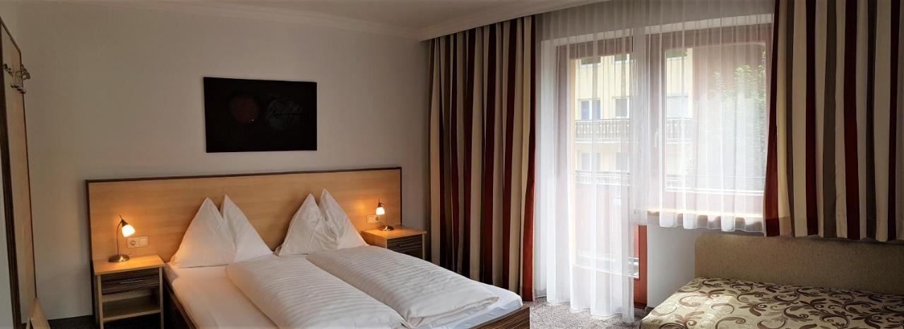 Hotel Sommerer - Inklusive Joker Card Im Sommer Σάαλμπαχ-Χίντεργκλεμ Δωμάτιο φωτογραφία