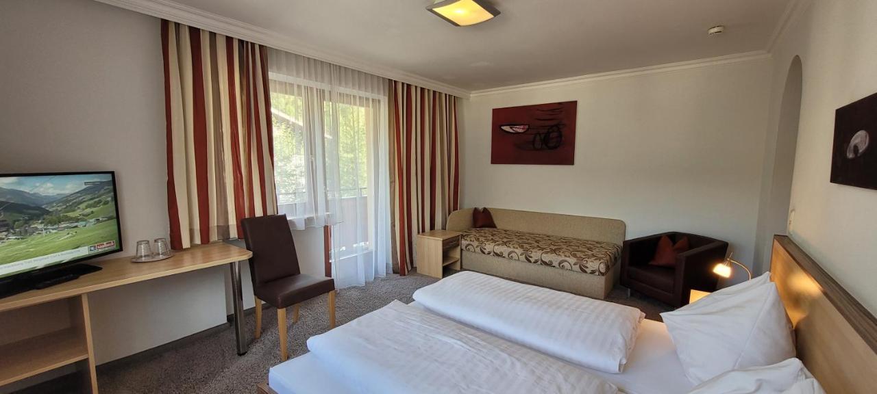 Hotel Sommerer - Inklusive Joker Card Im Sommer Σάαλμπαχ-Χίντεργκλεμ Εξωτερικό φωτογραφία