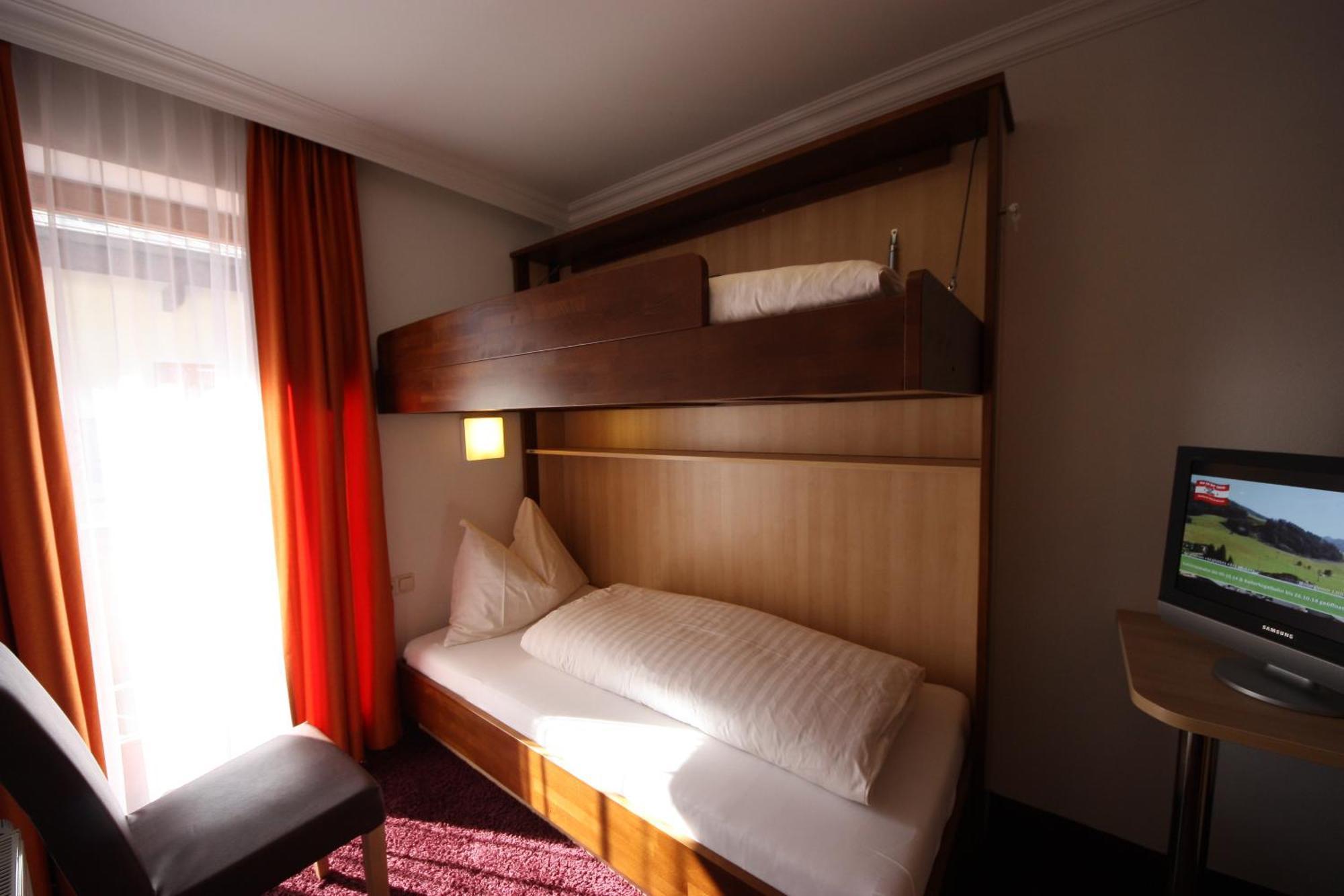 Hotel Sommerer - Inklusive Joker Card Im Sommer Σάαλμπαχ-Χίντεργκλεμ Δωμάτιο φωτογραφία